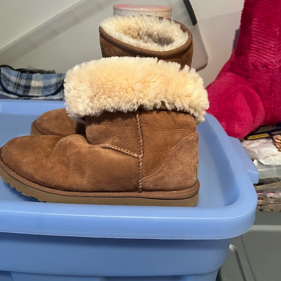 UGG Classic Short II Boot - Picture 5 of 6